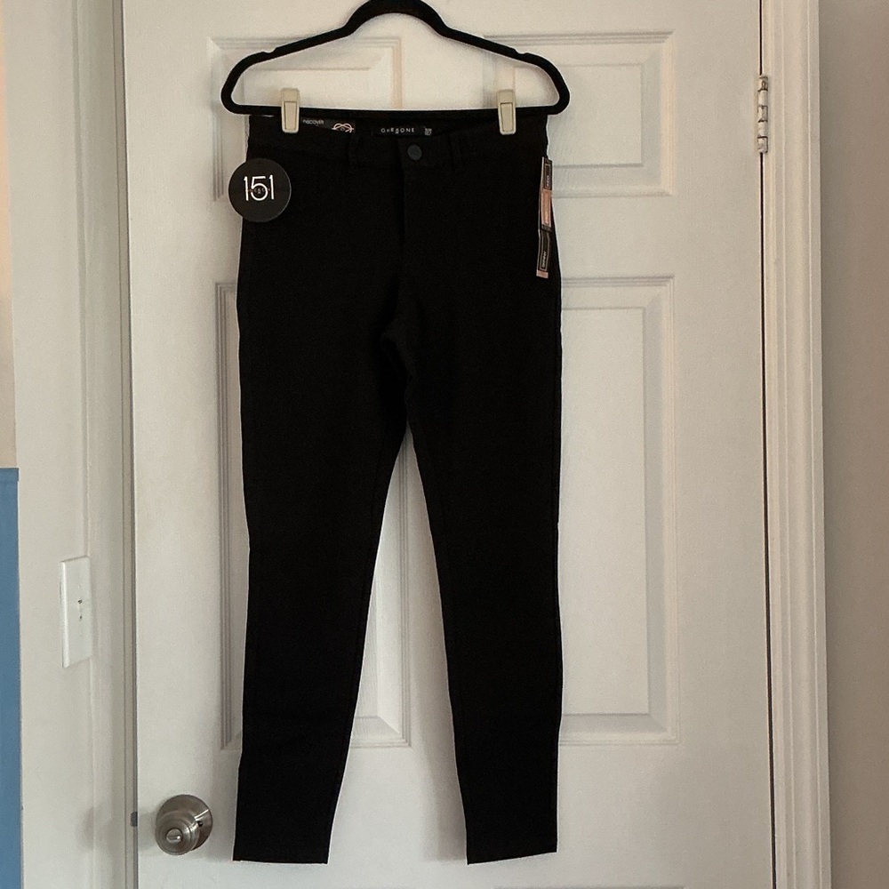 Women’s size 10 ponte, mid rise skinny pants